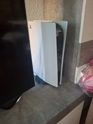 PS5 + 2 mandos + Cult of the Lamb