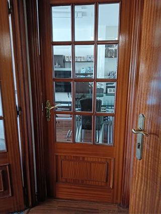 Puertas de madera interiores