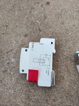 Hager EP 410 Interruptor Electrónico 30€