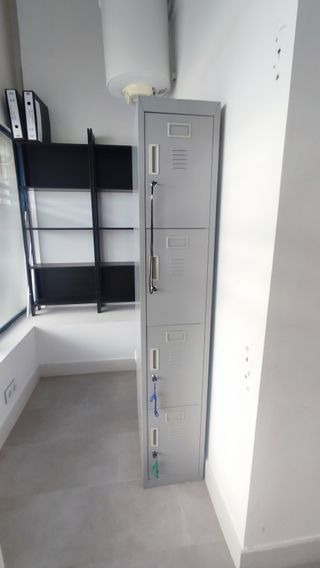 Taquilla metálica con llave