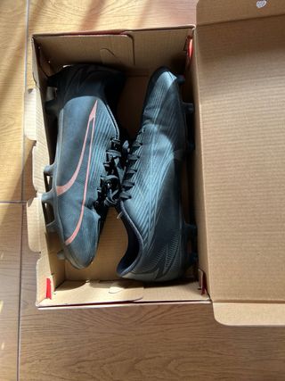 Botas de fútbol Puma negras 40,5