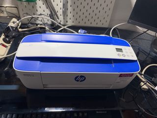 Impresora HP Azul y Blanca
