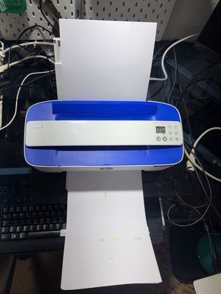 Impresora HP Azul y Blanca
