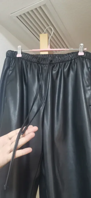 Pantalón Bershka Negro