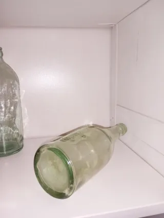 Bottiglie antiche in vetro