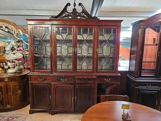 Cristaleira / Móvel de Sala em Madeira