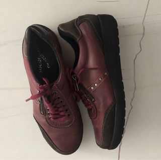 Zapatos de mujer burdeos con cremallera