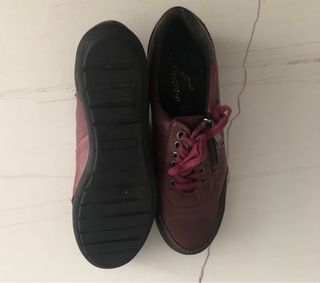 Zapatos de mujer burdeos con cremallera