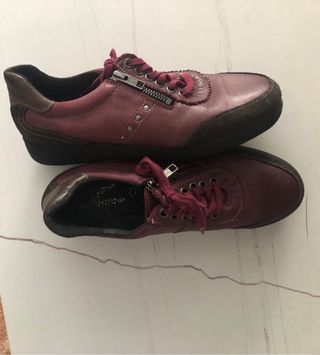 Zapatos de mujer burdeos con cremallera