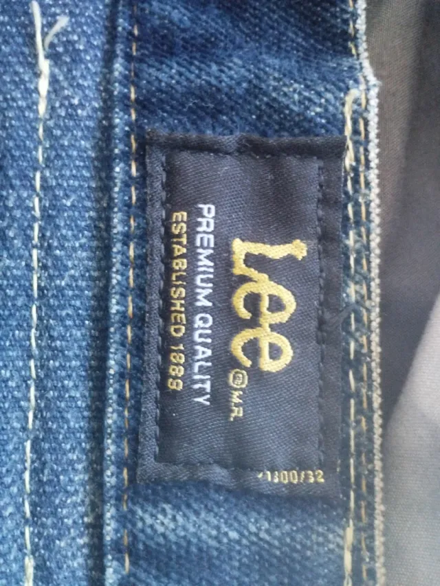 Pantalón vaquero Lee azul acampanado