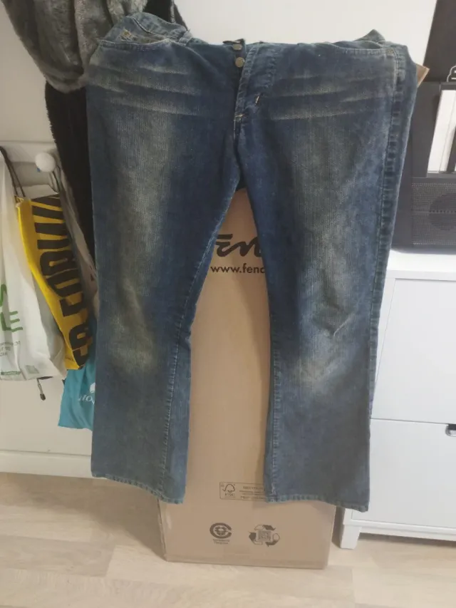 Pantalón vaquero Lee azul acampanado