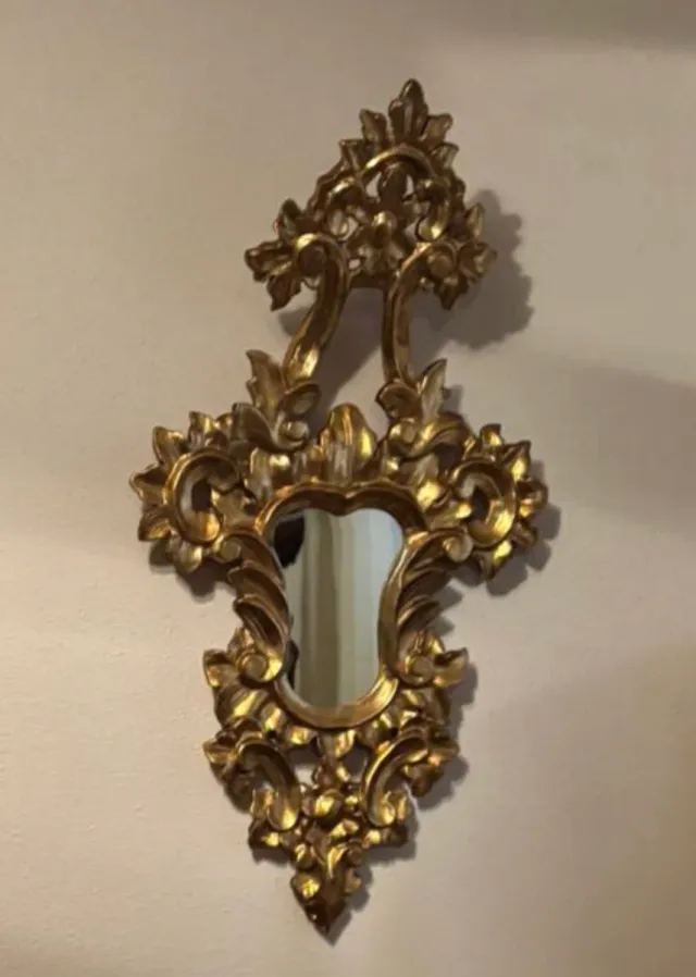 Espejo decorativo dorado