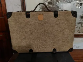 Maleta vintage beige y negra