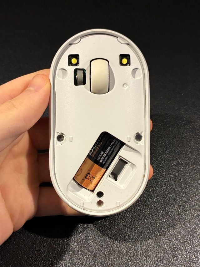 Ratón Logitech Pebble M350s Bluetooth Blanco