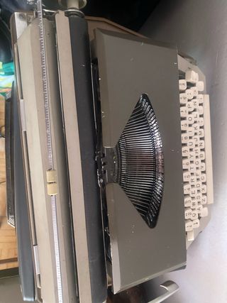 Máquina de escribir antigua