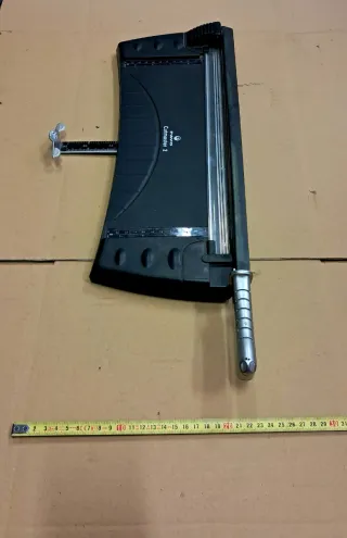 Taglia carte a ghigliottina Pavo Cutmaster 2