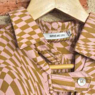 Blusa camisera con dibujo óptico