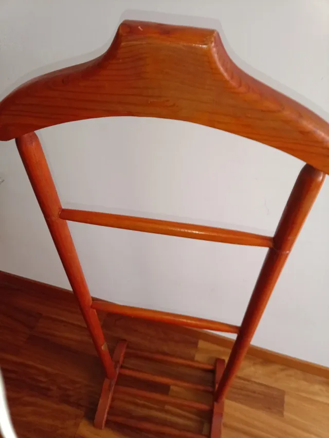 Galán de noche de madera