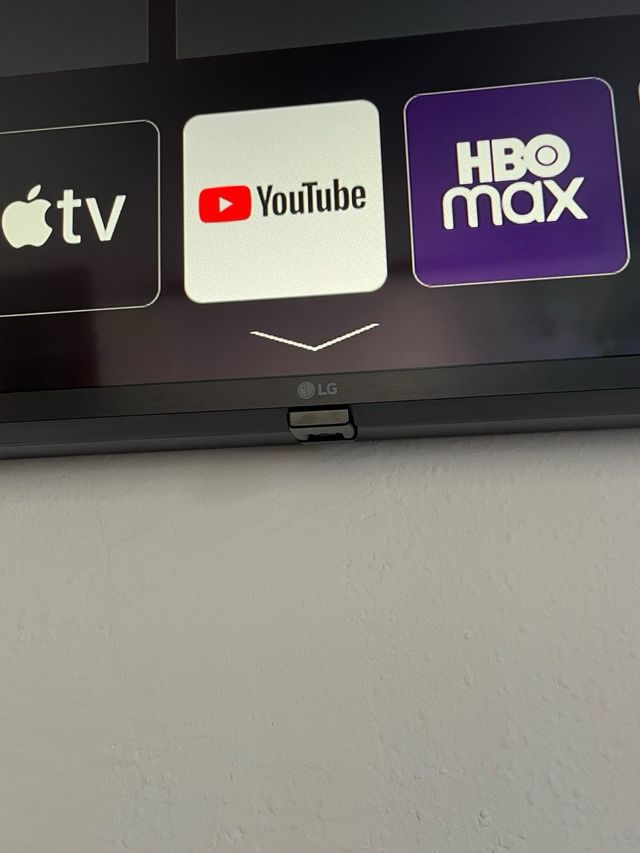 Televisor LG 55 pulgadas + soporte pared  negro