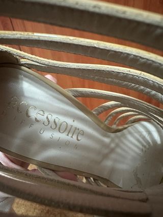 Sandali donna beige con tacco alto