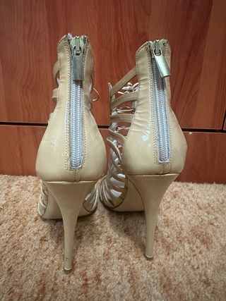 Sandali donna beige con tacco alto