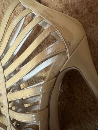 Sandali donna beige con tacco alto