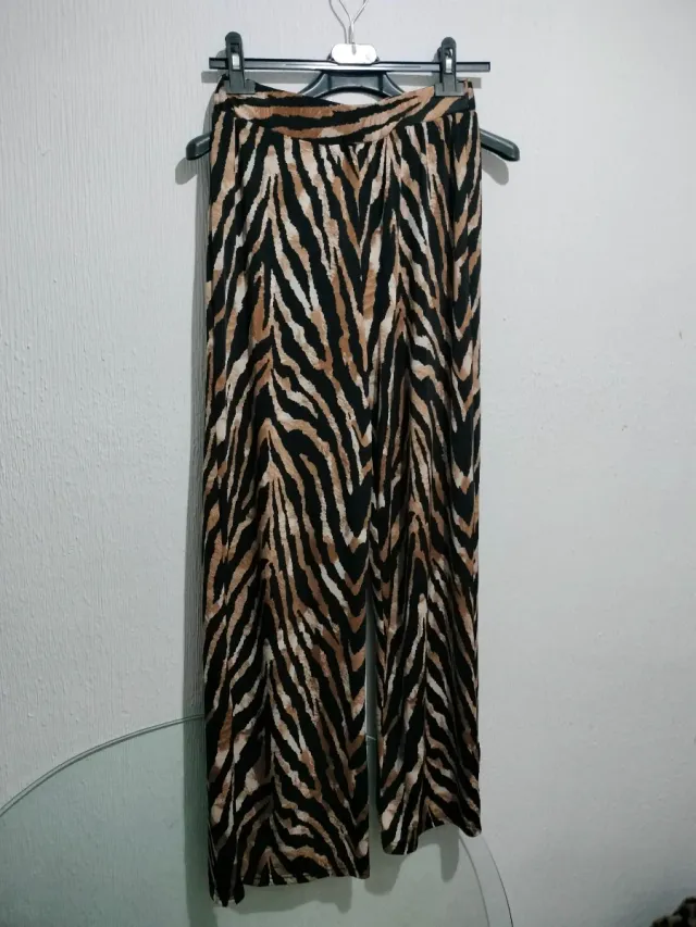 Pantalón mujer estampado cebra