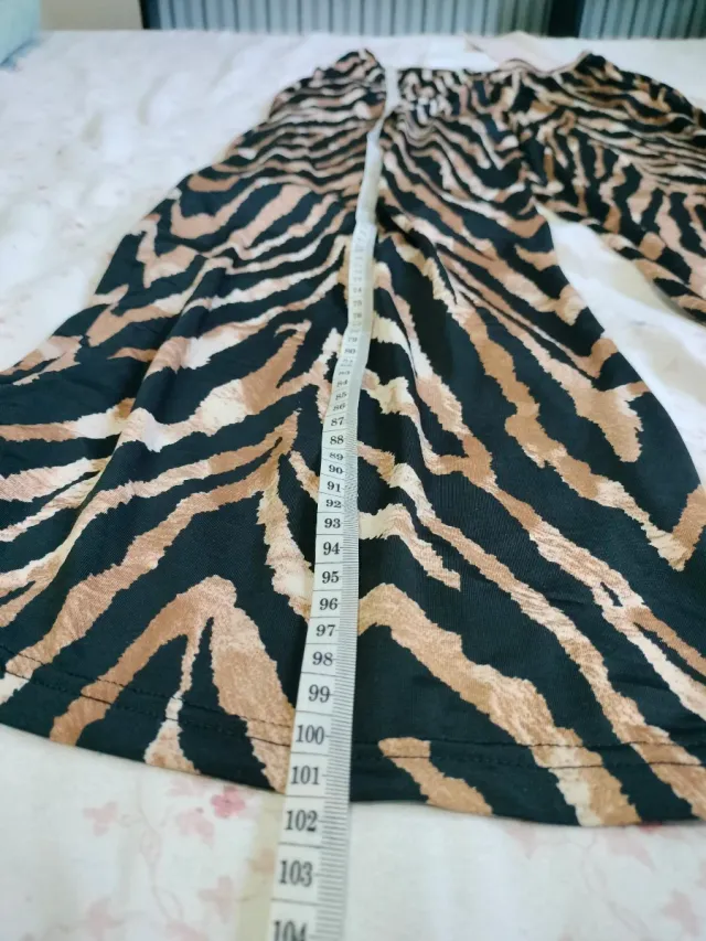 Pantalón mujer estampado cebra