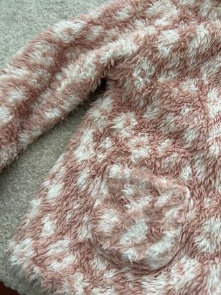 Casaco menina peludo com capuz