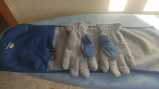 Bufanda y guantes Chevrolet para nieve