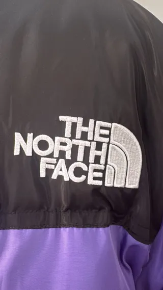 Abrigo The North Face 700 Morado y Negro