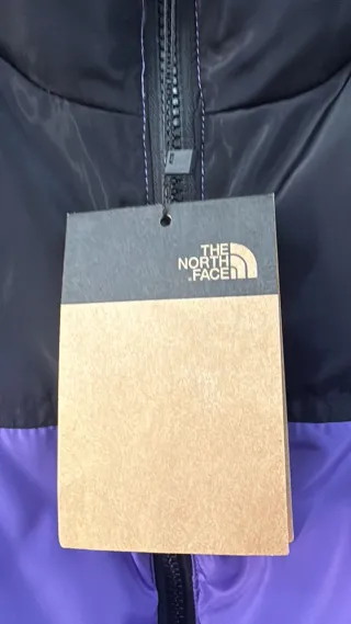 Abrigo The North Face 700 Morado y Negro