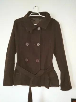 Blazer marrón con cinturón