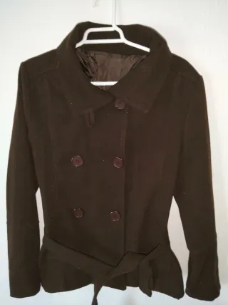 Blazer marrón con cinturón