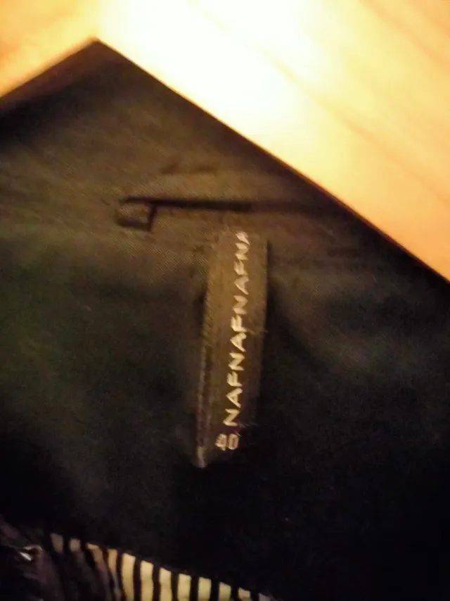 Chaqueta corta Naf Naf negra Talla 40