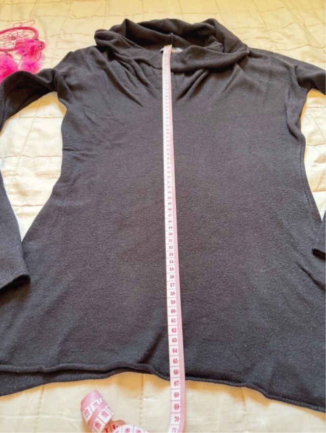 Maglione nero collo alto