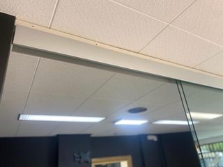 CONJUNTO 4 PUERTAS DE CRISTAL Y GUÍAS ALUMINIO