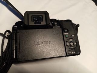 Cámara Panasonic Lumix DMC-G7K Usada solo 6 veces