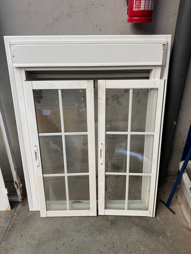 Ventana aluminio con persiana