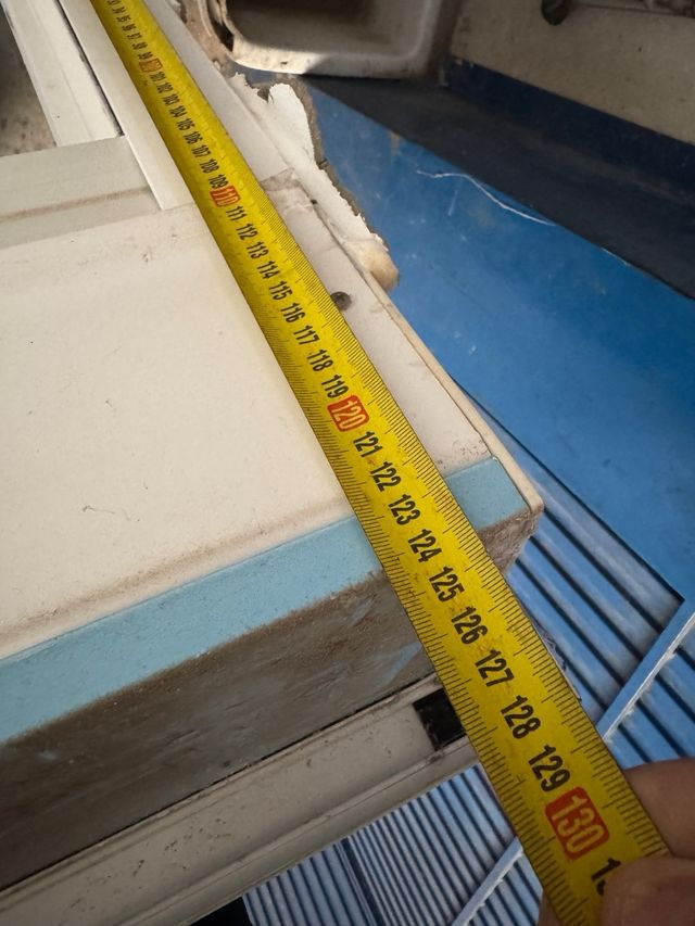 Ventana aluminio con persiana