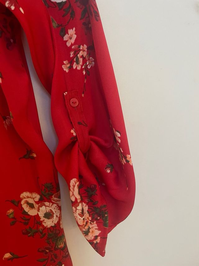 Blusa Zara Estampada Flores Rojas