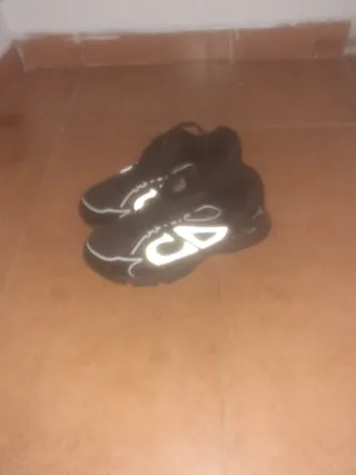 Zapatillas Dior Negras y Blancas