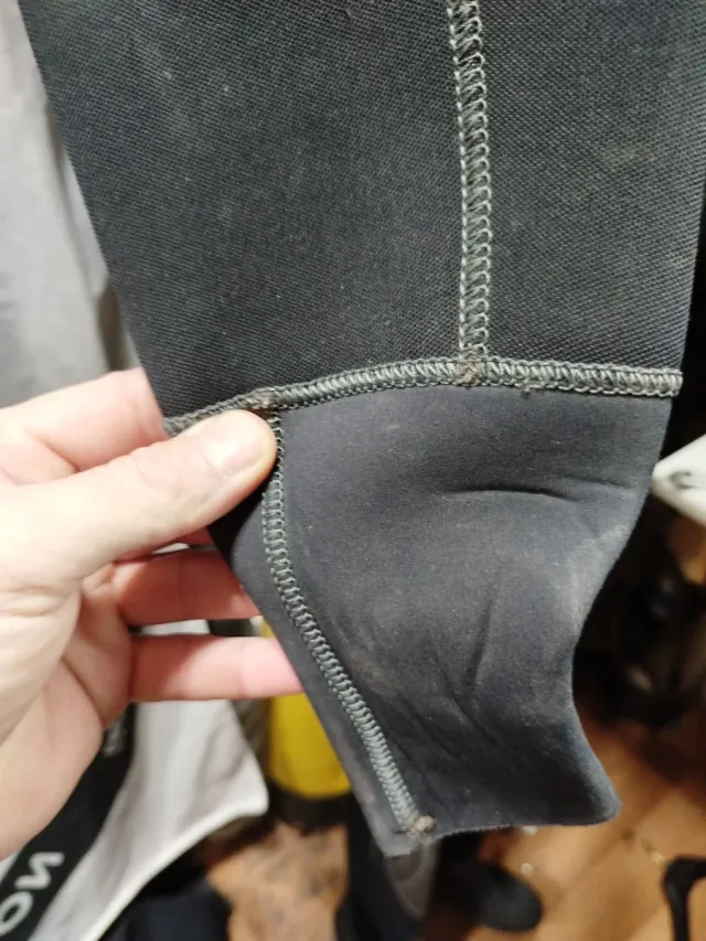 Traje Seco Subacqua Black Day