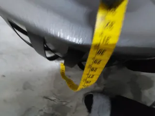 Mesa auxiliar redonda de metal