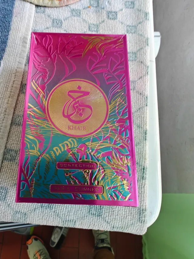 Perfume Confection Paris Corner Dorado y Rosa