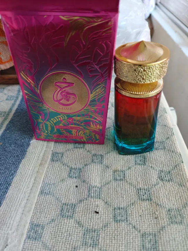 Perfume Confection Paris Corner Dorado y Rosa