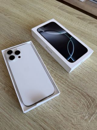 iPhone 16 Pro Max Blanco Titanio 256GB