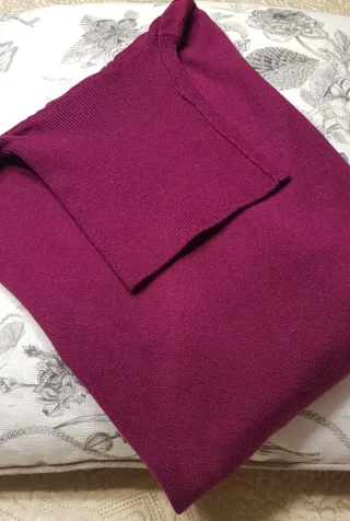 Jersey granate cuello vuelto