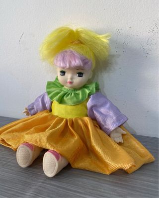 Bambola vintage arcobaleno