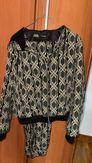 Chándal Zara Estampado Geométrico